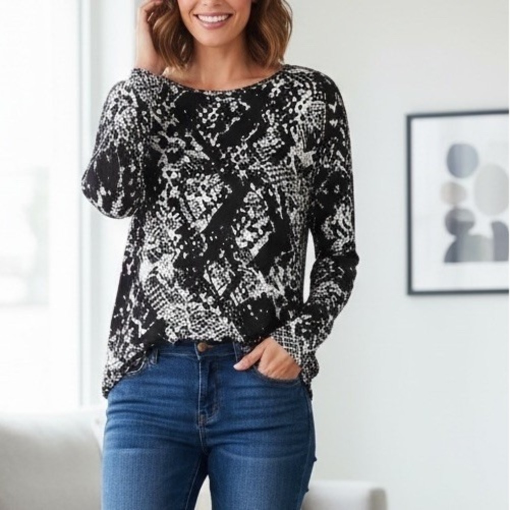 Apt. 9 Women's M Black White Snake Print Long Sleeve Tunic Top